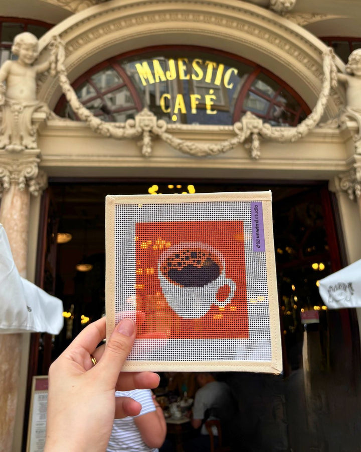 Canevas au café (Bica)