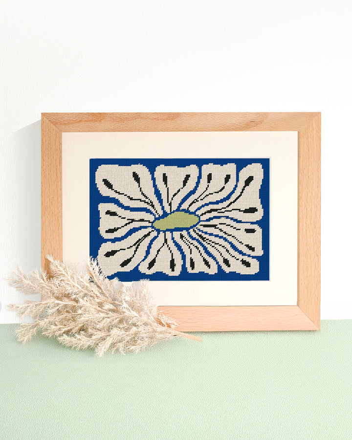 Eleonora Needlepoint Kit