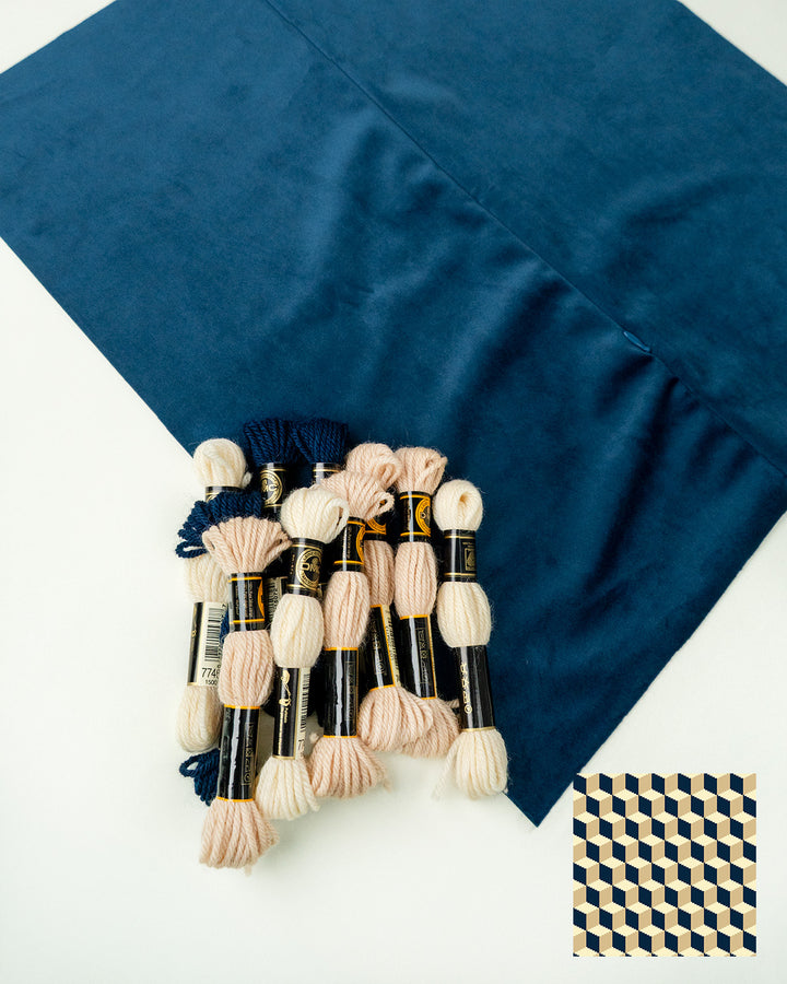 Tumbling Blocks V2 : Kit de coussins pour broderie (toiles comptées)