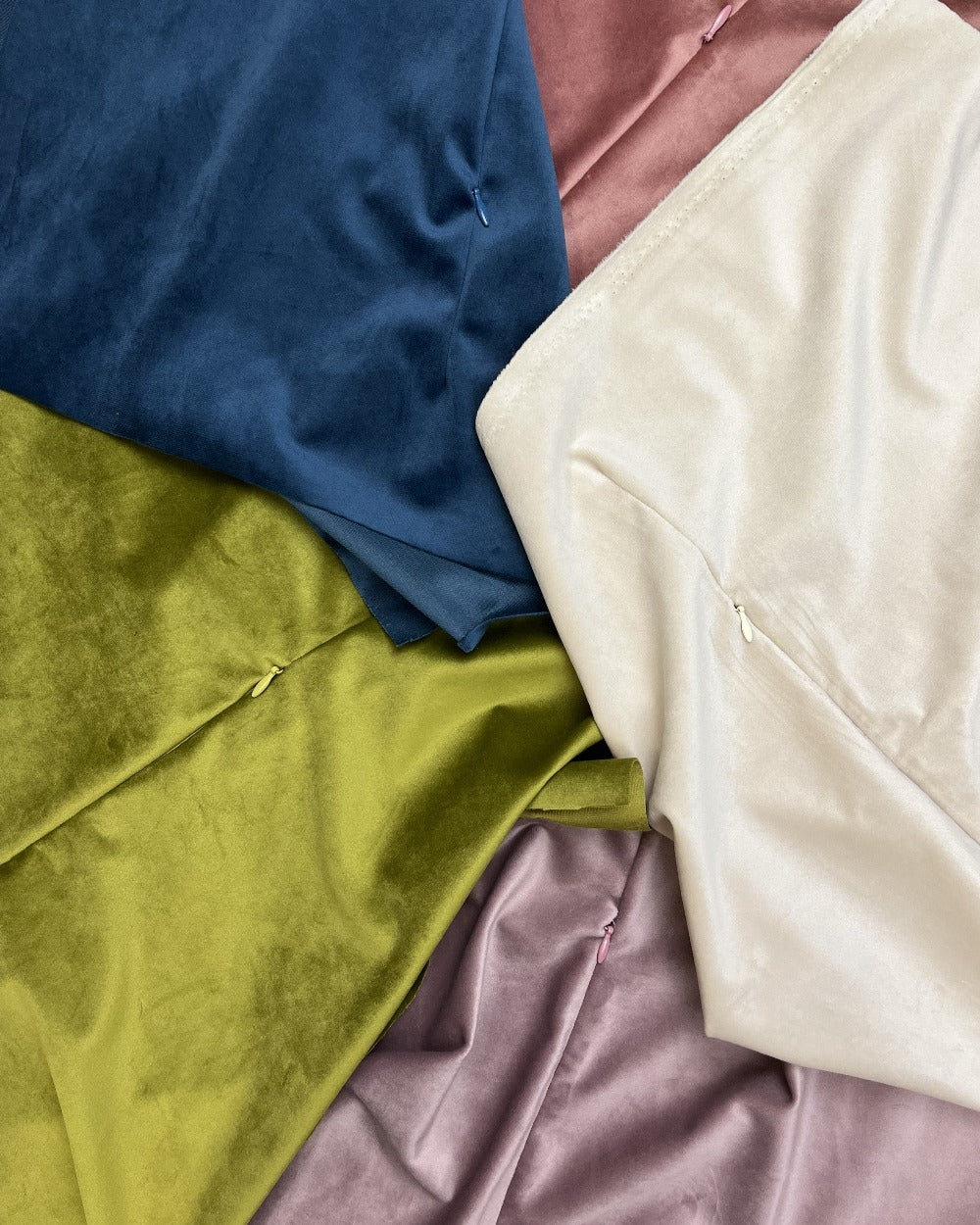 Velvet Fabric with Invisible Zipper Sewed by Unwind Studio