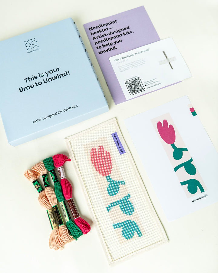 Kit Tapisserie avec marque-page tulipe