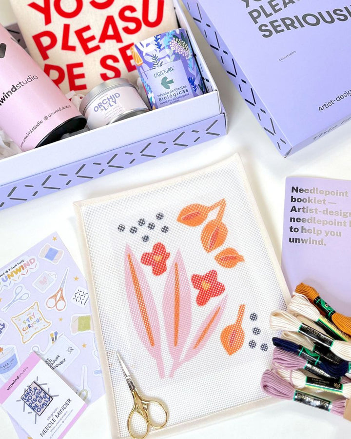 Gift Box "Paper Flowers" by Unwind Studio