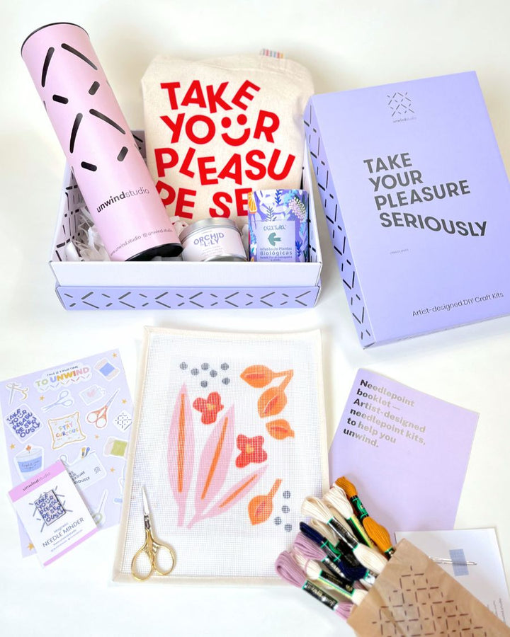 Gift Box "Paper Flowers" by Unwind Studio