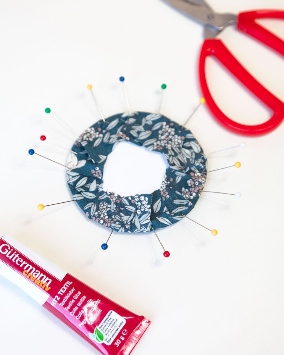 How to frame a needlepoint canvas with frames from Unwind Studio, IKEA