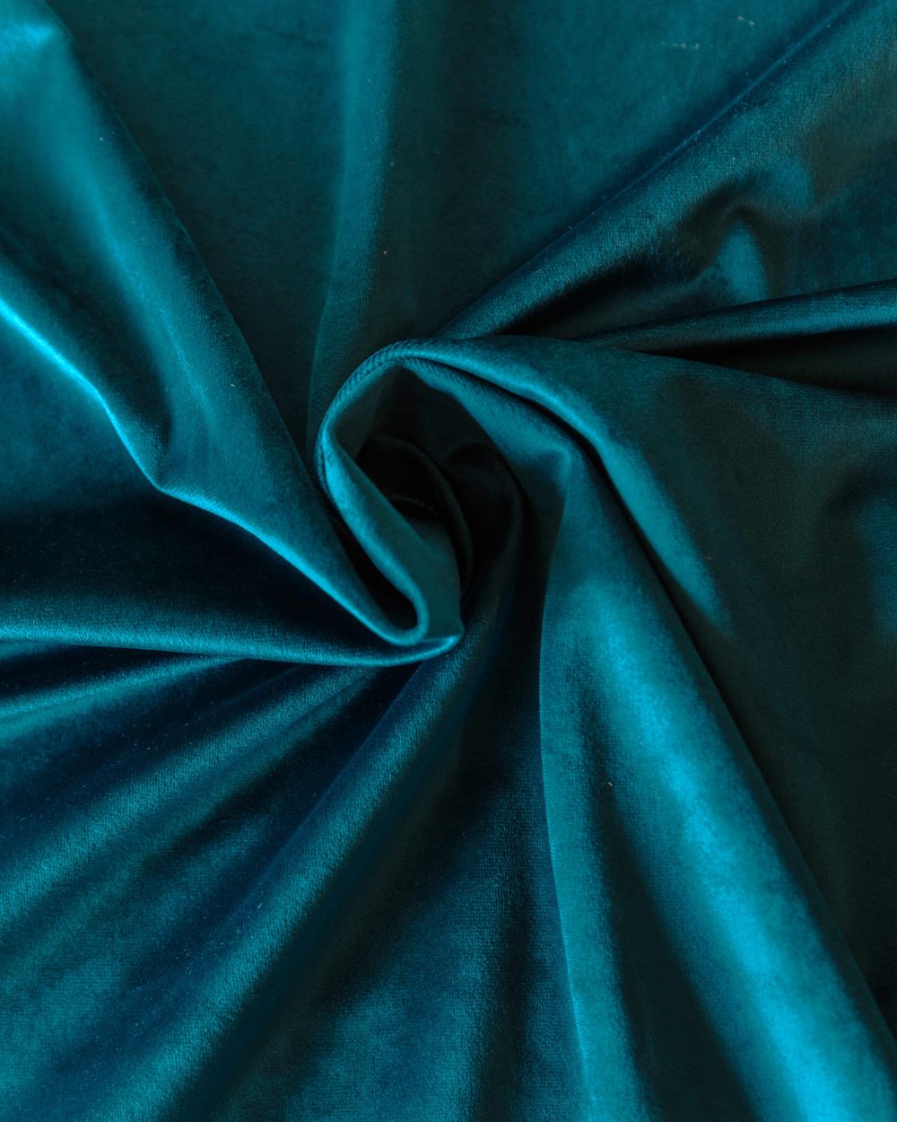 Fabric: Premium Velvet for Backing