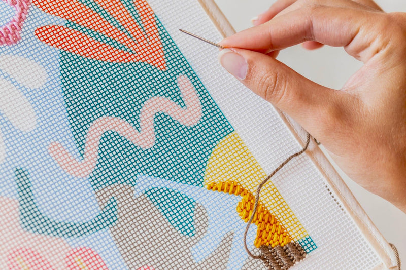 Needlepointing Video Instructions on How to Needlepoint – Unwind Studio