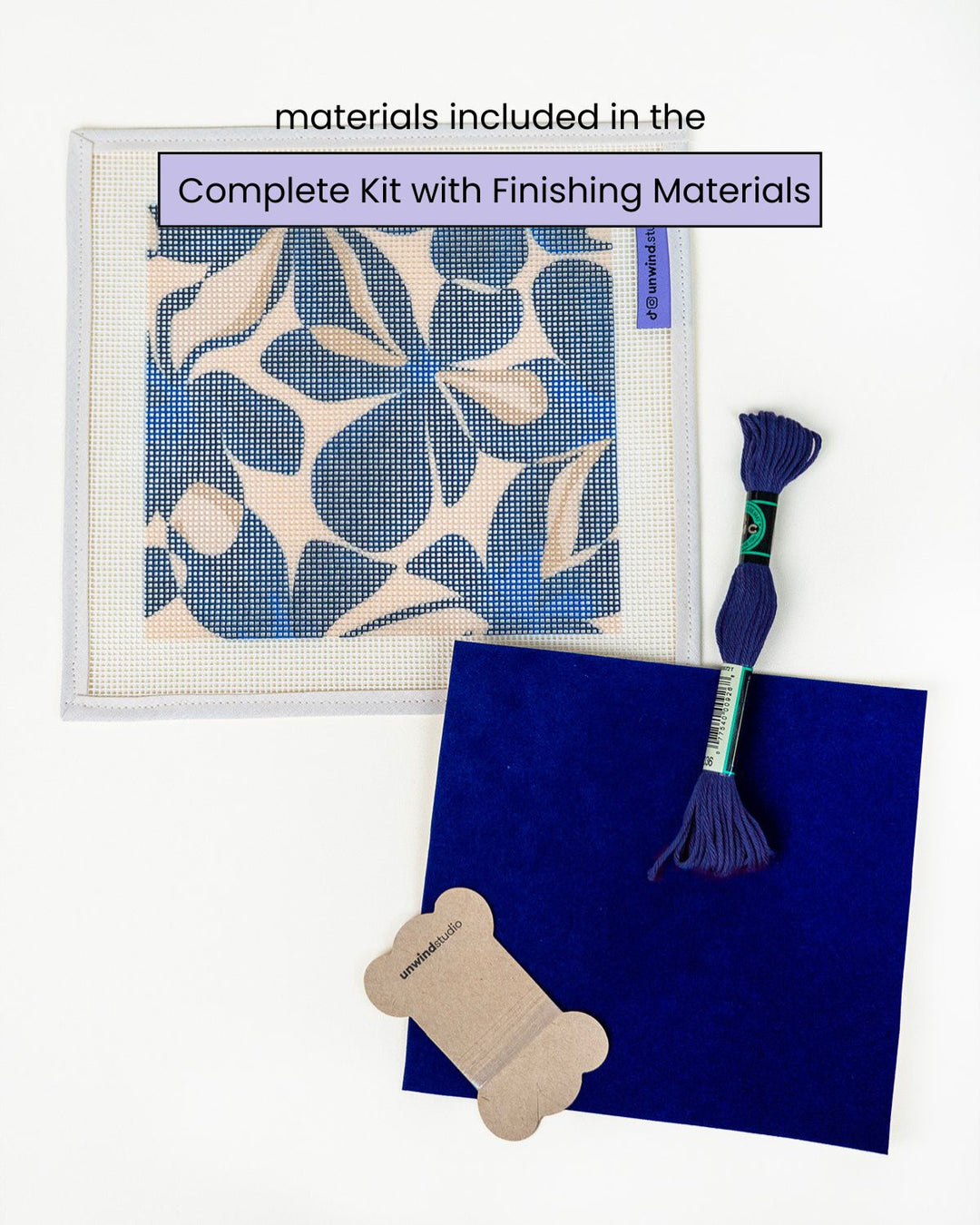 Kit Tapisserie avec étui à lunettes de soleil à fleurs bleues