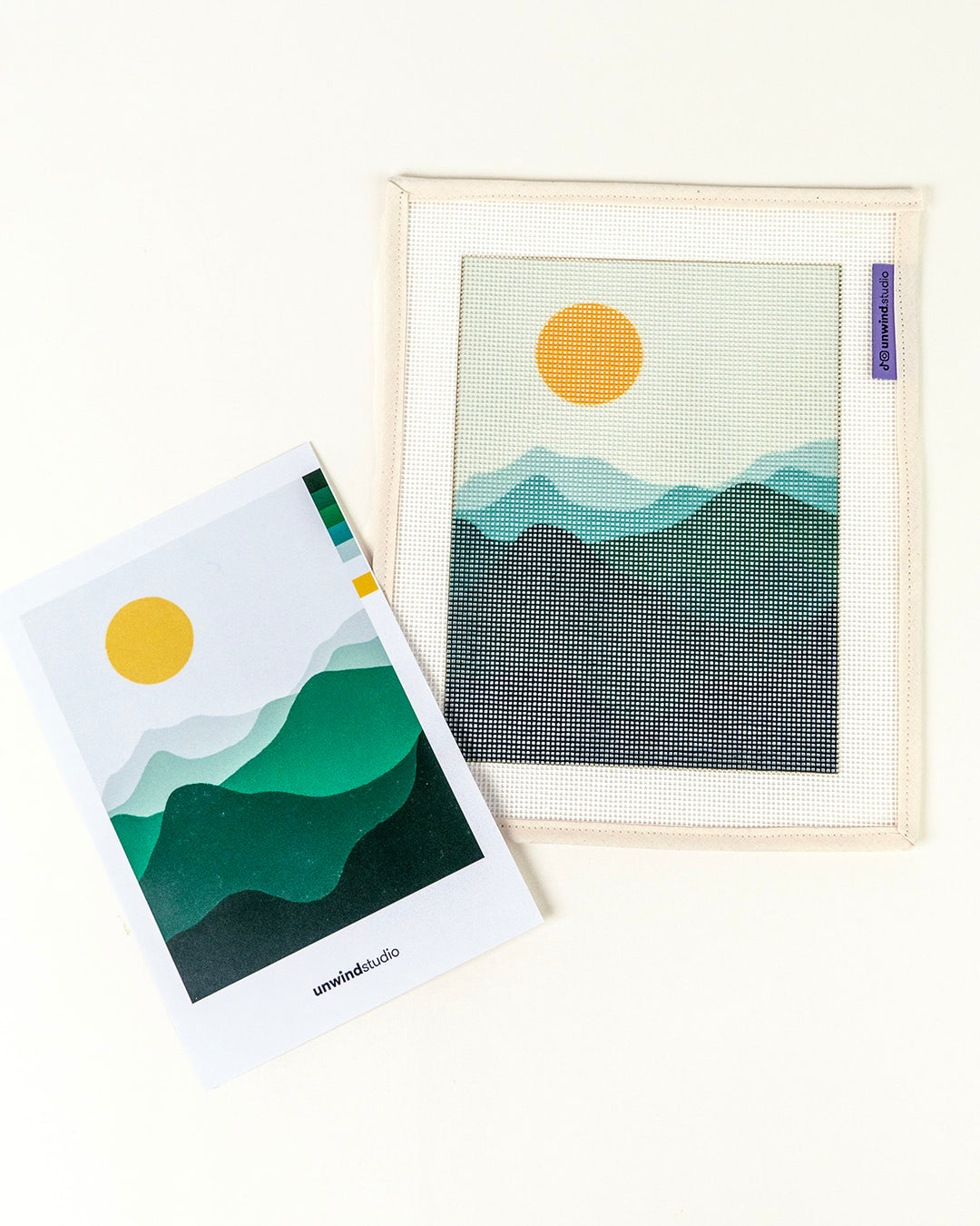 Canevas Montagnes Vertes