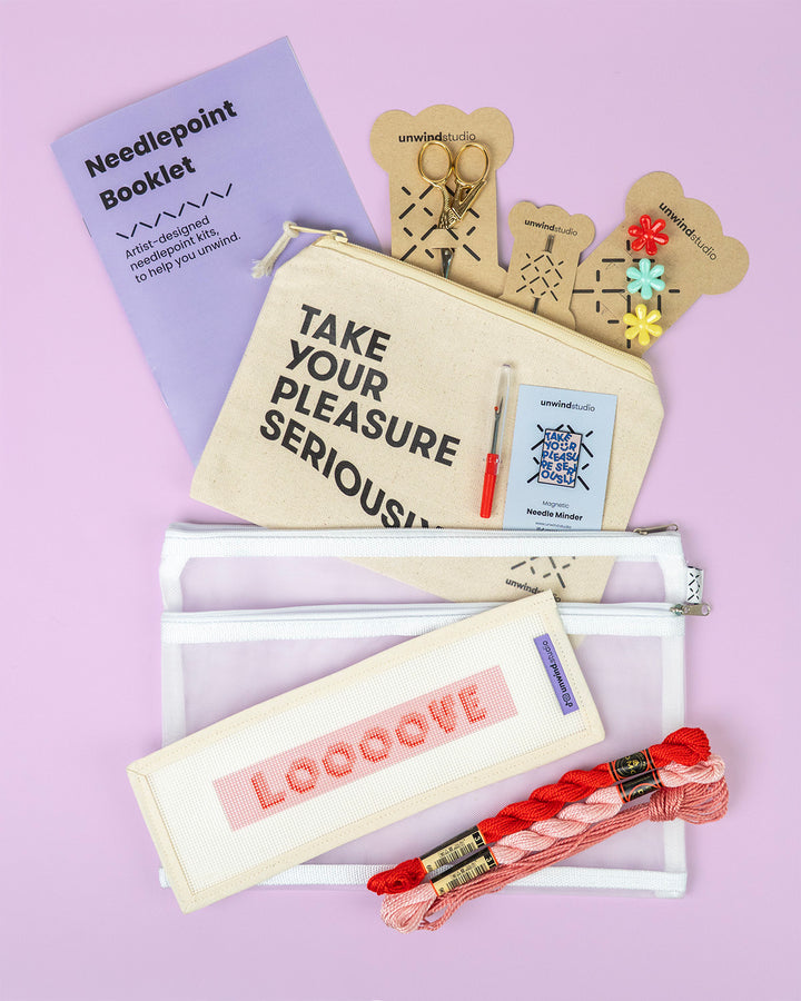 Sticken auf Stramin STARTER set Loooove Schlüsselanhänger