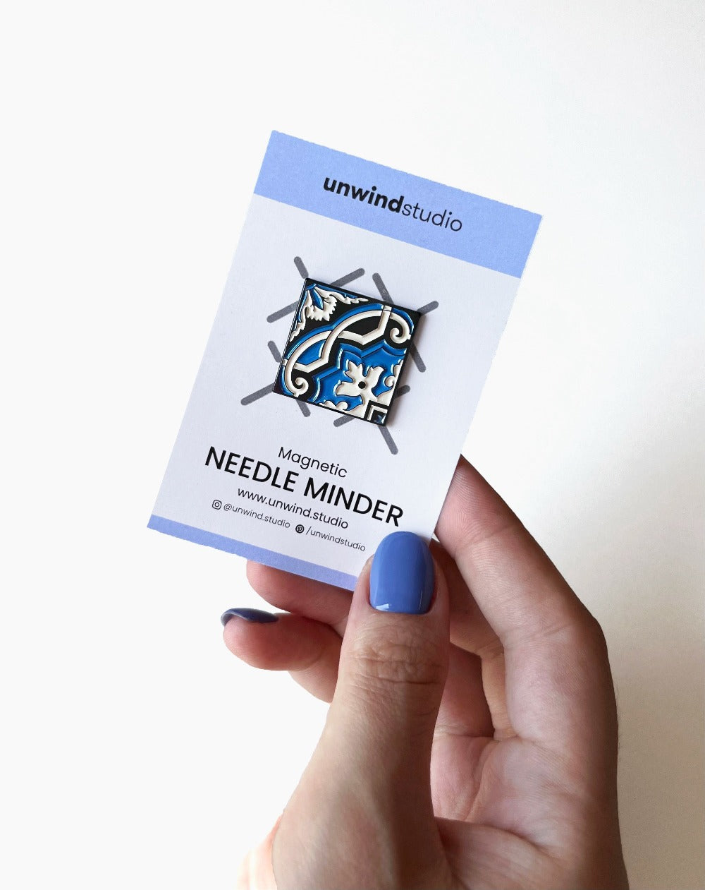 Magnet Needle Minder Portuguese Tile (enamel pin) – Unwind Studio
