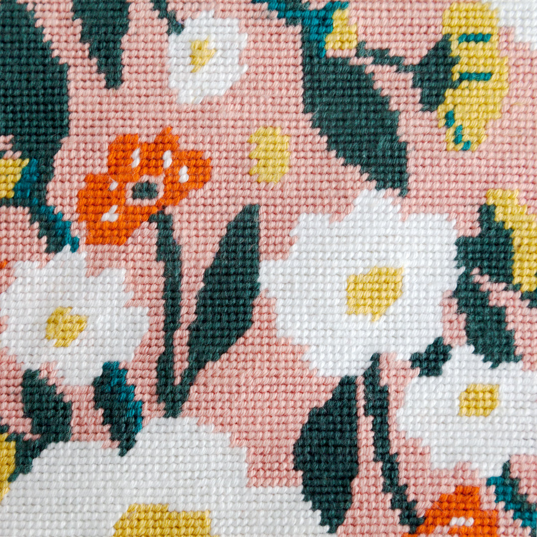 How to do Needlepoint with or without a frame – Unwind Studio