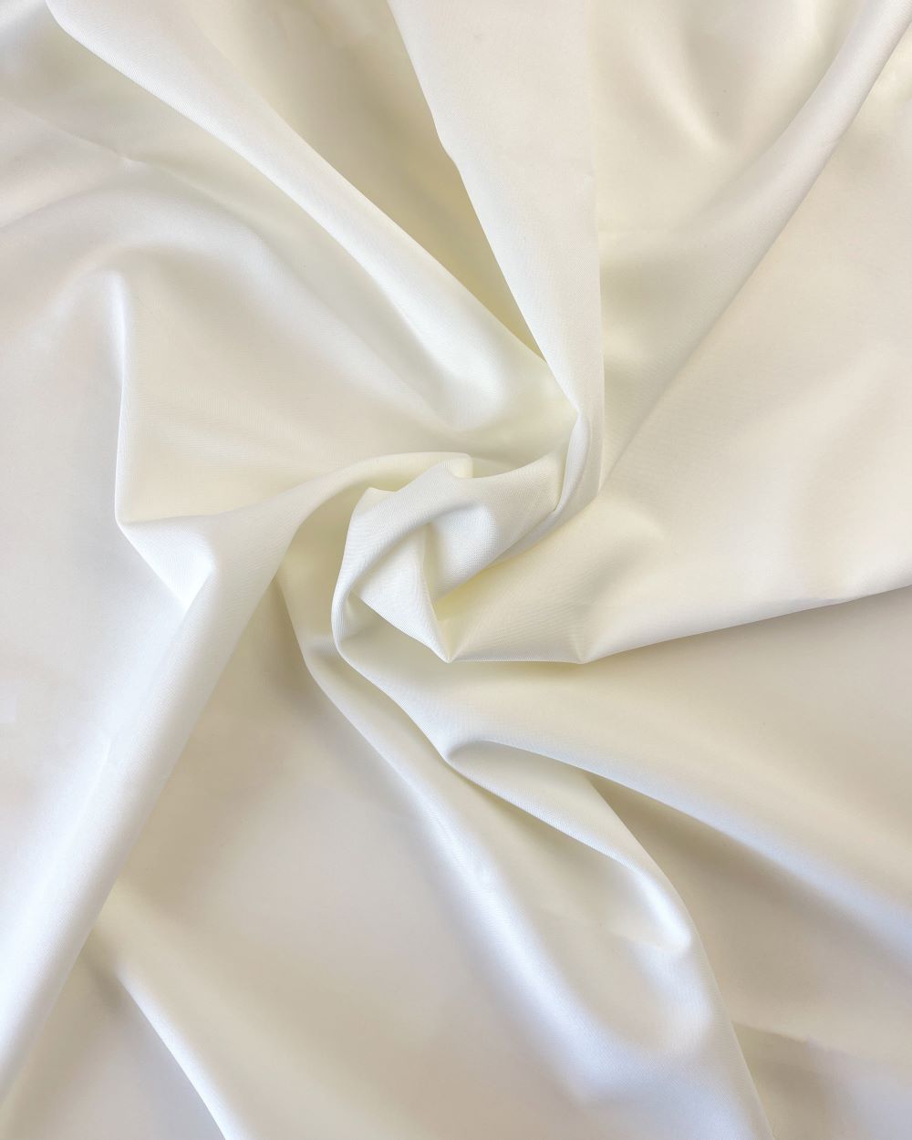 Fabric: Smooth Minimatt for Lining