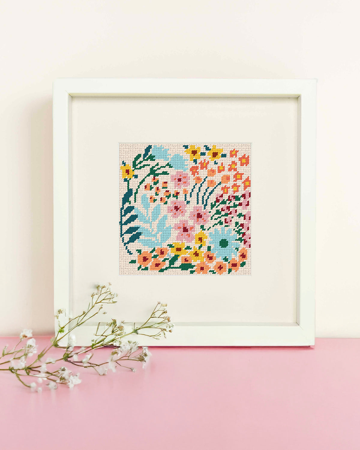 Happy Flowers Square Needlepoint Kit – Unwind Studio
