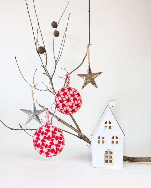 Modern Needlepoint Christmas Ornaments Kits – Unwind Studio